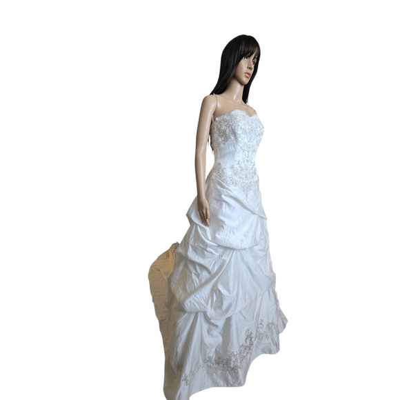 BNWT David's Bridal White Strapless Wedding Dress - Picture 15 of 16